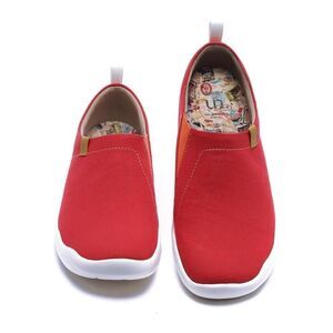 UIN Men’s Fashion Floral Art Canvas Slip-On Ladies Travel Shoes (Toledo Red)